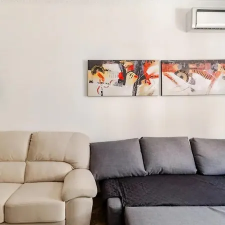 With Two Bedrooms * Padwa