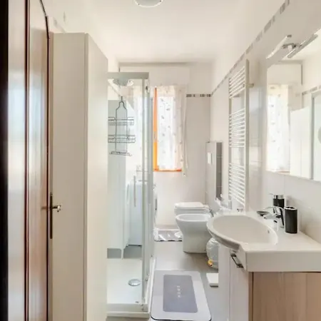 With Two Bedrooms Apartament *